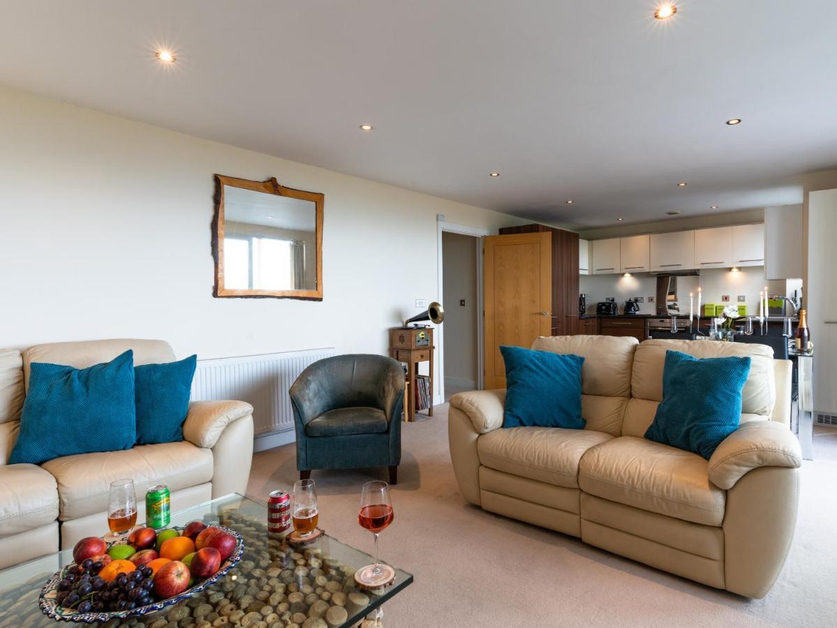 Finest Retreats - Whitewater View *